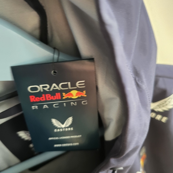 Men's Castore Navy Red Bull Racing 2024 Team Softshell Full-Zip Jacket - Picture 4 of 6